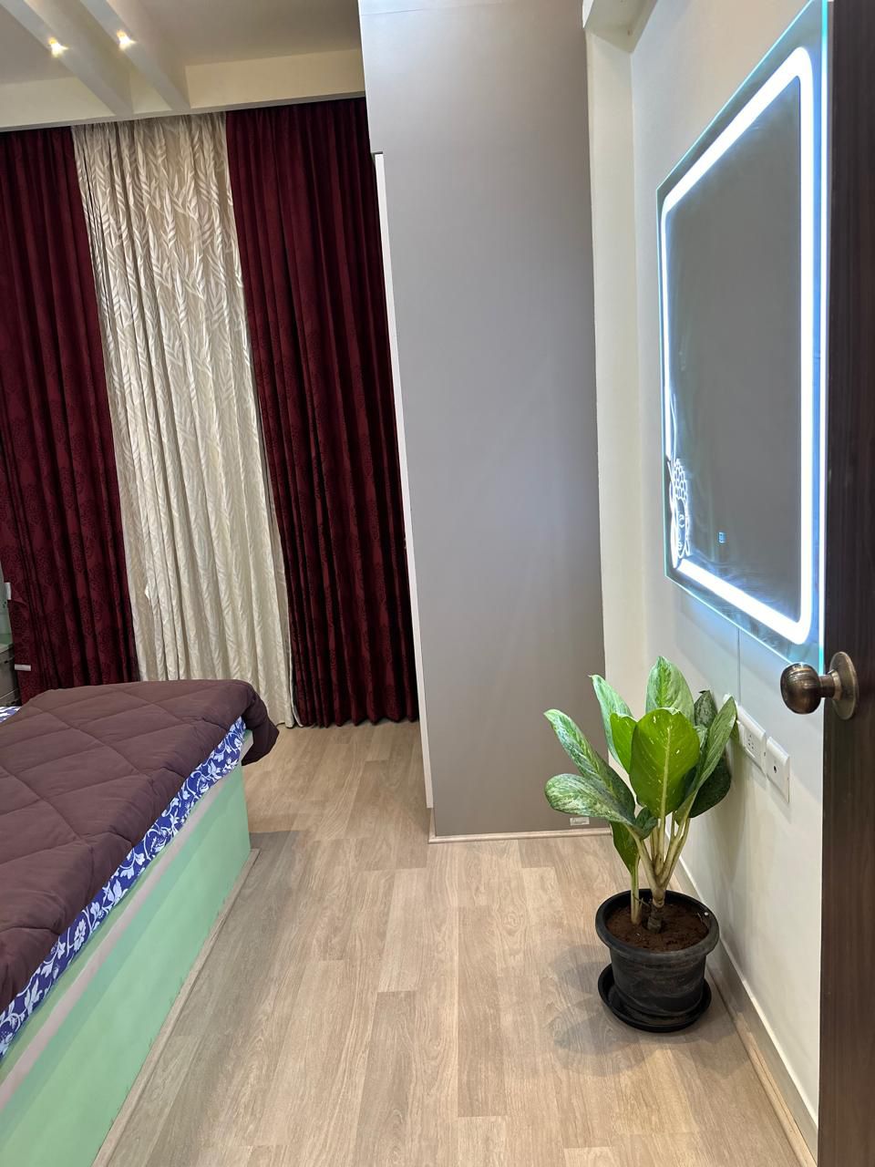 Bedroom Vanity Mirror — Bellandur Bangalore