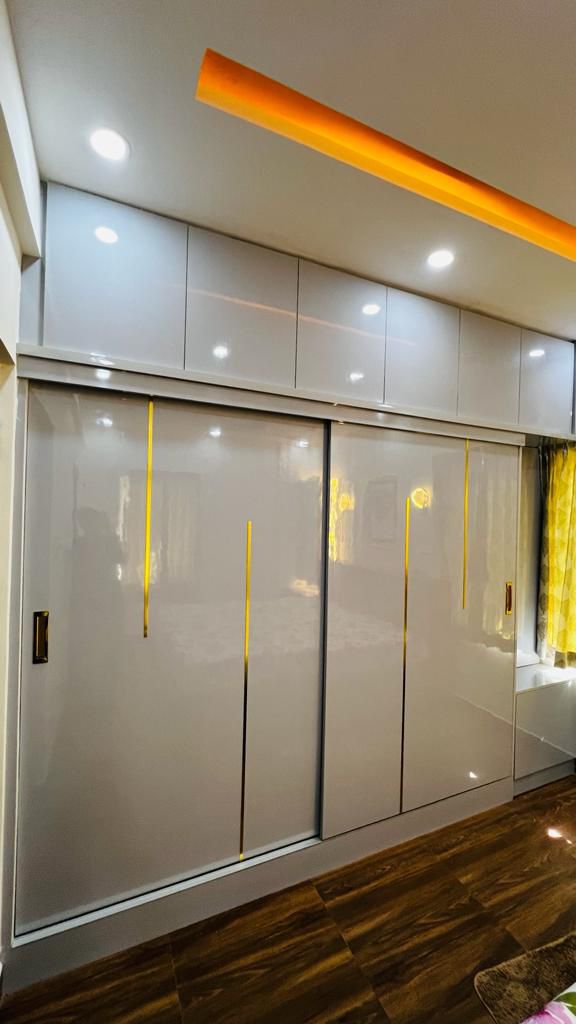 Sliding Glossy Wardrobe — Electronic City Bangalore